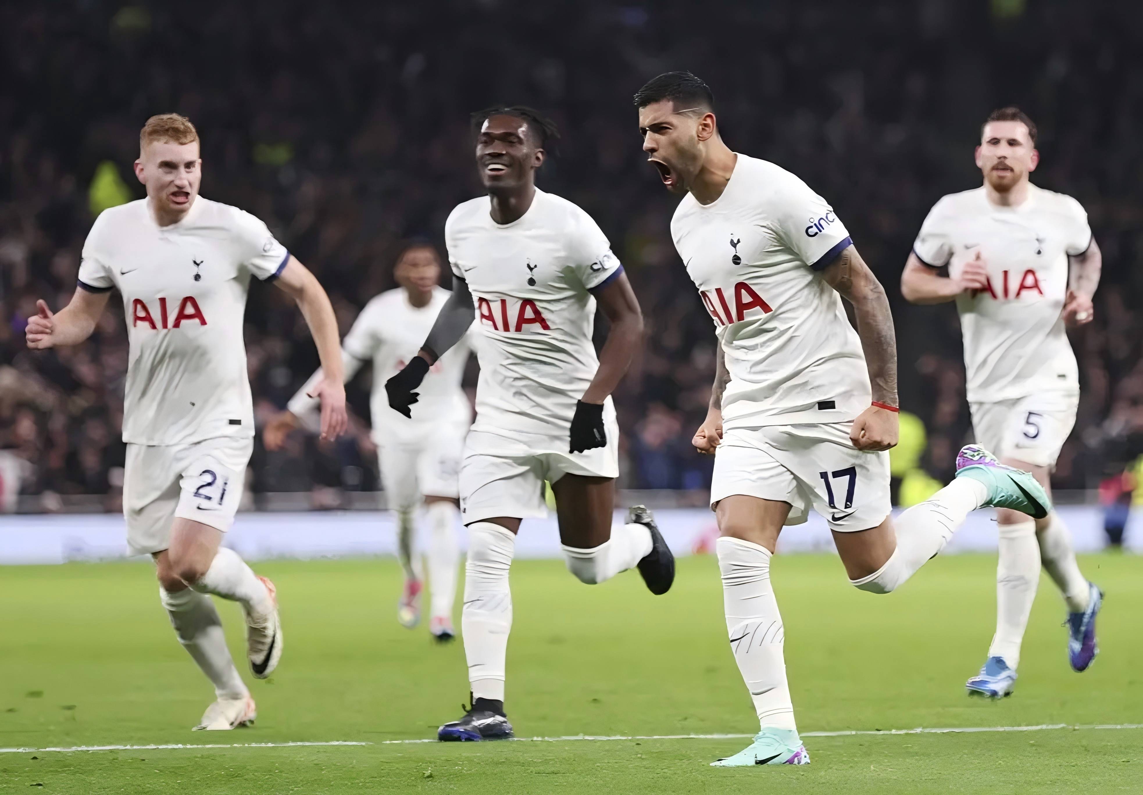 内马尔加盟巴黎圣日耳曼